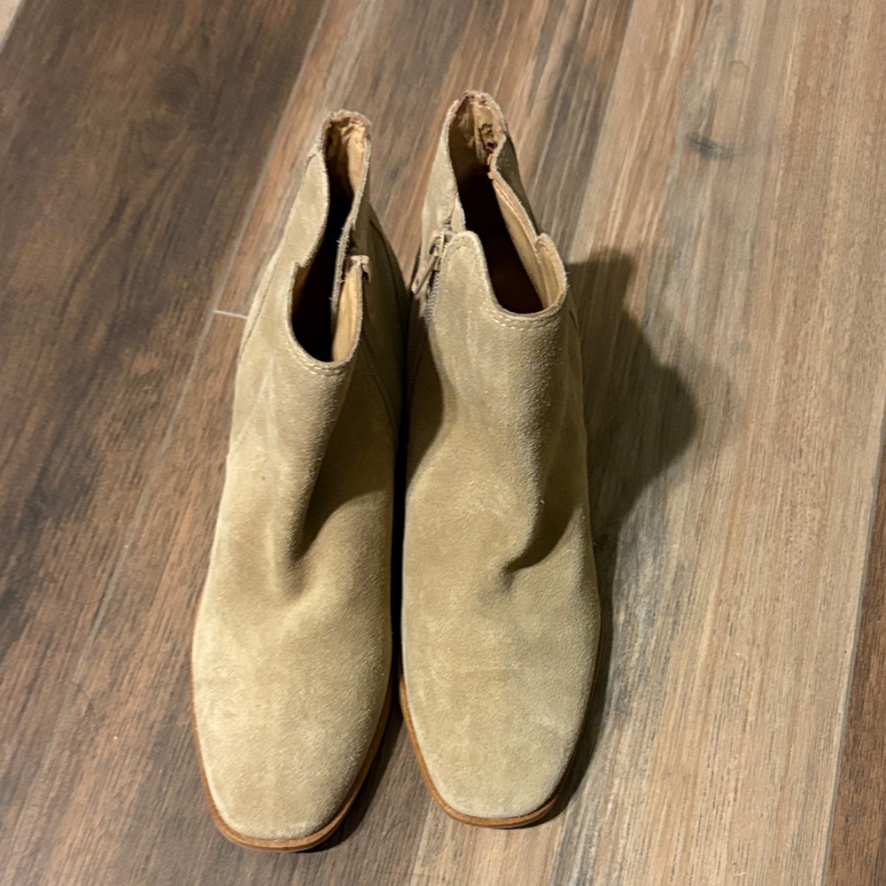 Lucky Brand Tan Ankle Booties